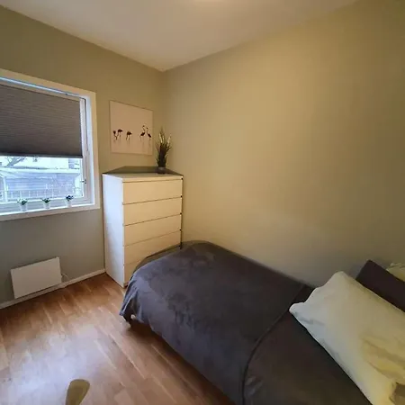 Apartment Bright And Central 2-bedroom With King Bed, Fully Equipped