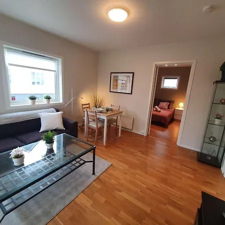 Apartment Bright And Central 2-bedroom With King Bed, Fully Equipped Stavanger